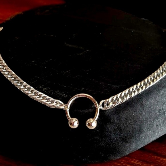 Modern Curb Chain Necklace with Circular Septum Centerpiece Sleek Sexy Witchy - Picture 1 of 15